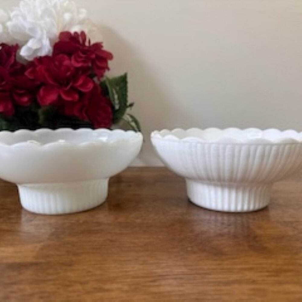 E.O. Brody Milk Glass Bowls Set Vintage Pedestal Base Ribbed Scalloped‎ Wedding